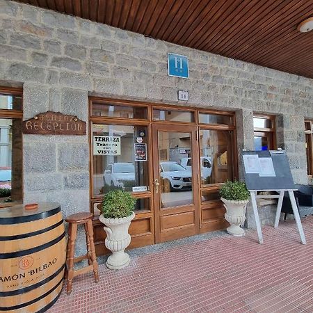 Hostal Sainz Riaño Exteriör bild