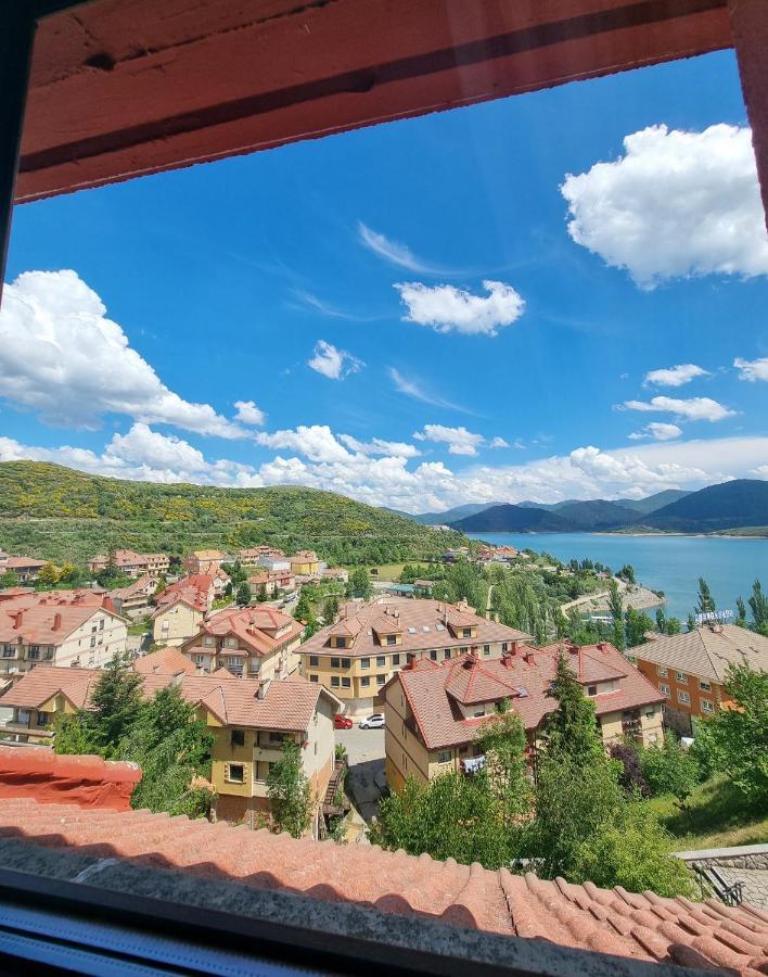 Hostal Sainz Riaño Exteriör bild