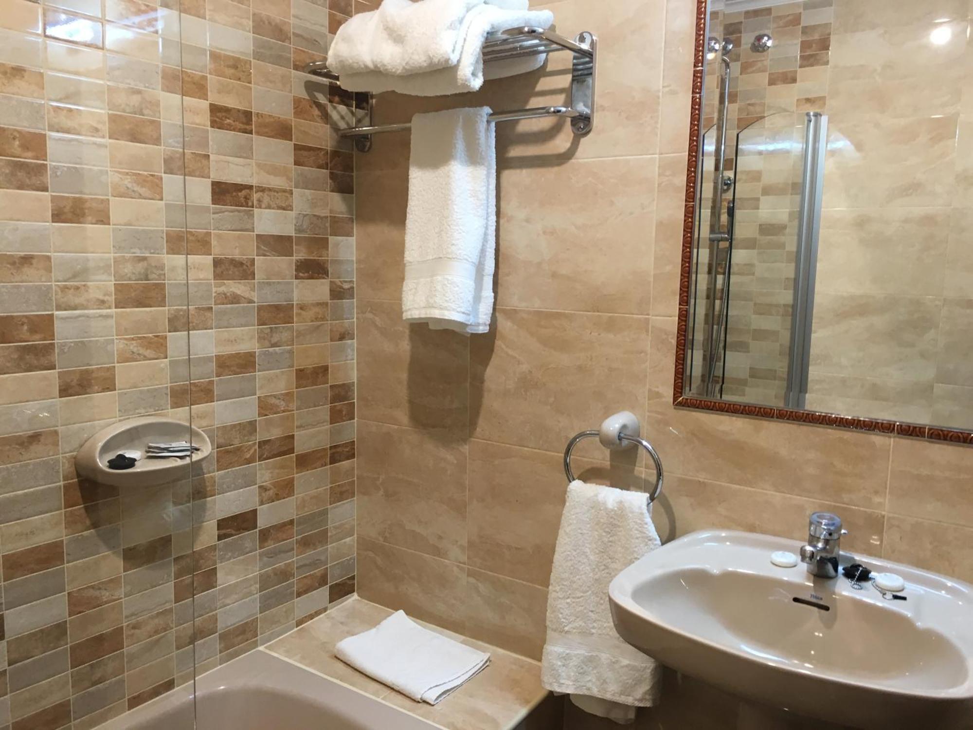 Hostal Sainz Riaño Exteriör bild