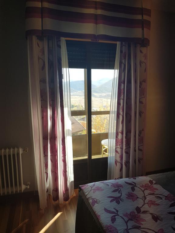 Hostal Sainz Riaño Exteriör bild